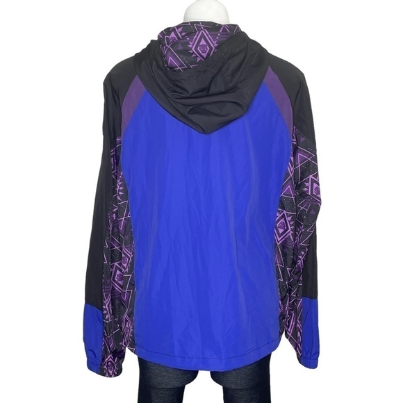 Her Universe Black Panther windbreaker hooded NWT medium - Picture 3 of 8